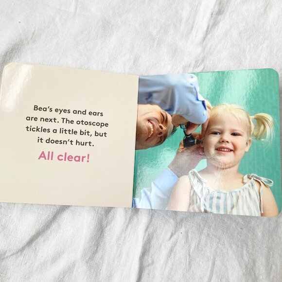 🪴5/$30 Lovevery Bea Gets a Checkup 1 Year 19 20 21 Months Toddler Realist Book - Picture 4 of 6